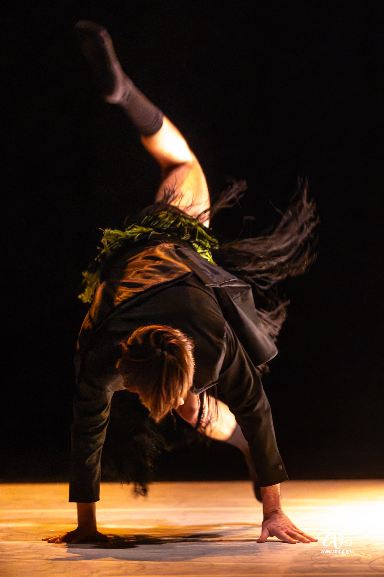 A4 (COMME LA FEUILLE) CIE CHICOS MAMBO